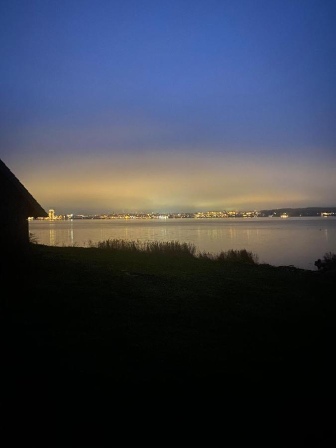 Hytte I Forste Raekke Til Fjord Hotel Holbæk Esterno foto